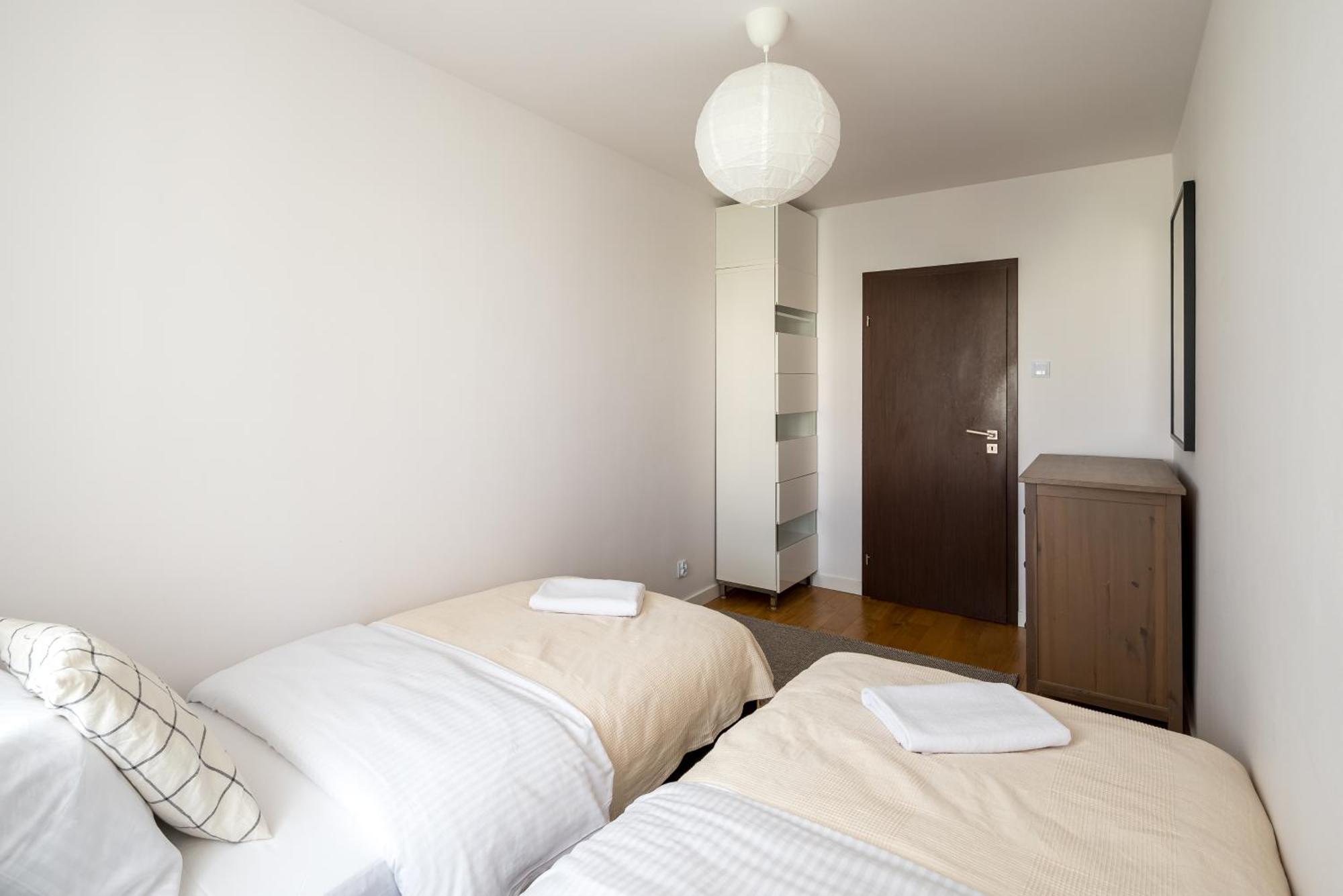 Metro Stoklosy 2-bedroom Warschau