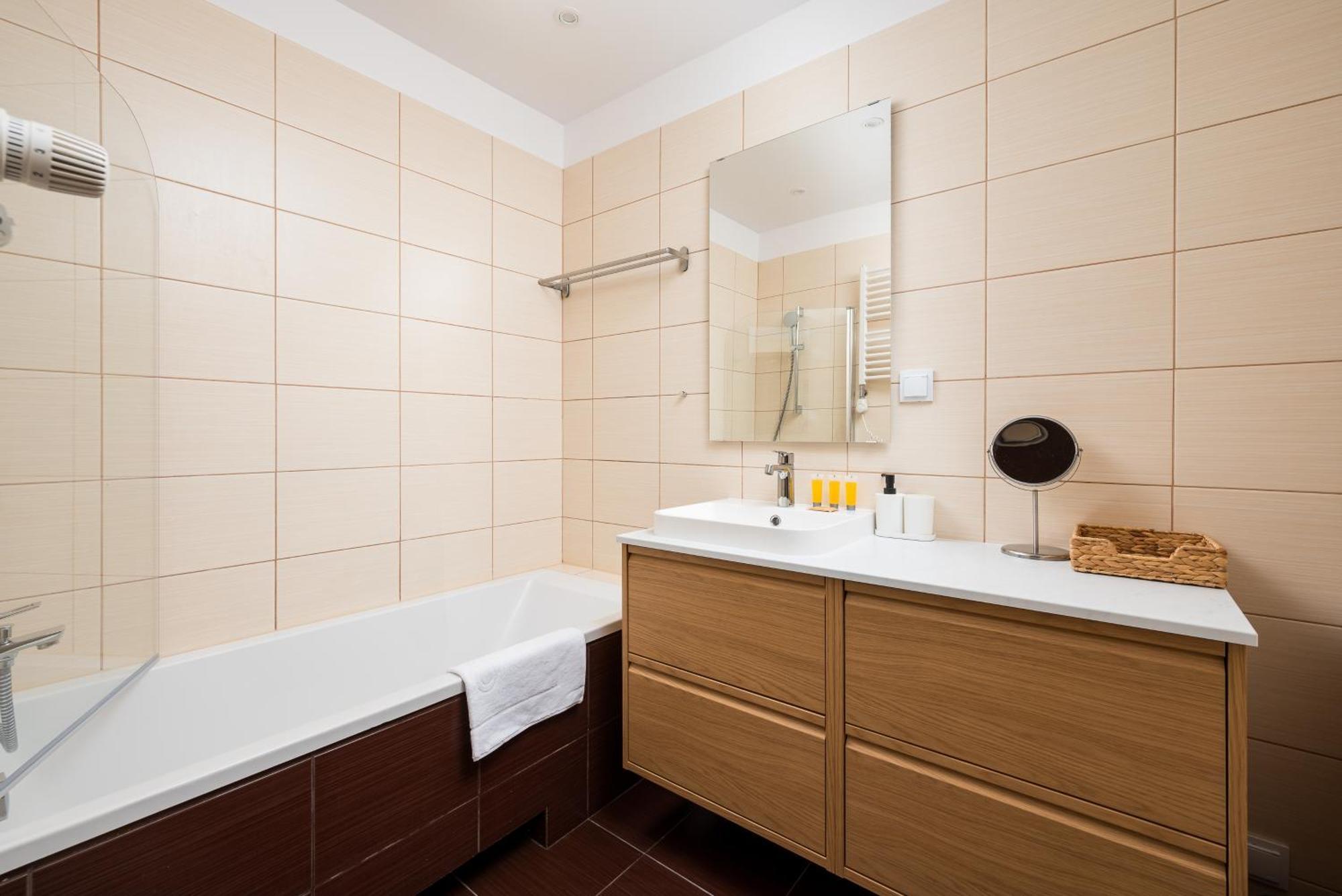 Metro Stoklosy 2-bedroom Appartement Warschau